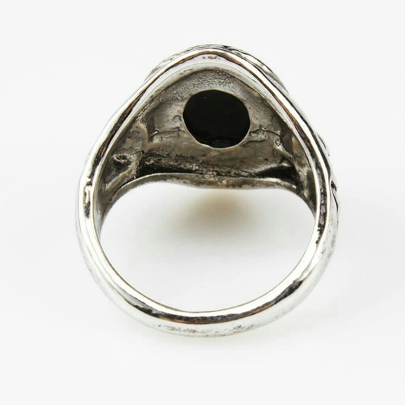 Ring - Picture 3 of 5